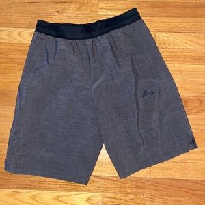 ADIDAS Axis Woven HTR V2 Shorts (MEN'S SMALL) S